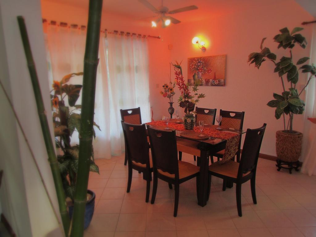 Villa Golden Rod